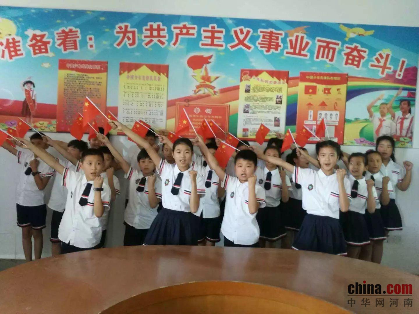 发现社区热议,尽在上一条翡翠手镯的实物,还能看到小中万吗?条粗10.8红迪网